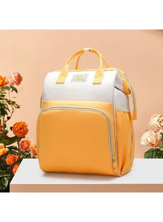 Multi-functional pocket design, side sundry bag, independent paper bag, aluminum foil insulation bin, back zipper bag 