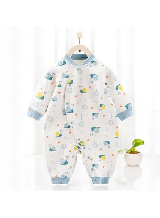Warm And Comfortable Jumpsuits For Babies And Toddlers 