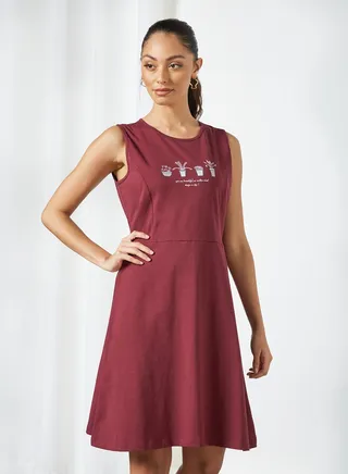 Round Neck Shift Mini Dress Maroon 