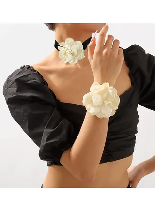 Velvet Vintage Rose Flower Choker Necklace, Necklaces Collar Wristband Adjustable Chain, Retro Elegant Necklace Wrist Flower Corsage for Women and Girls, 2 Pcs 