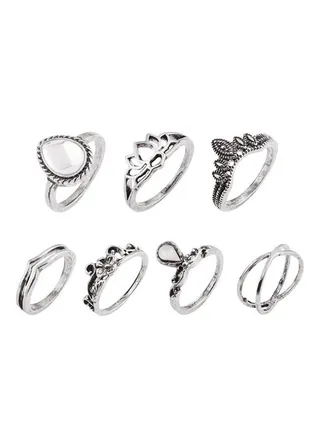 7-Piece Rhinestone Lotus Flower Design Rings 