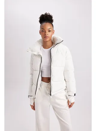Woman Regular Fit Hooded Coat 