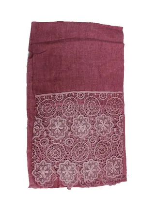 Classic Traditional Hijab Red/White 