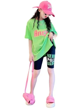 Girl's Summer 2 Piece Outfit Printed Oversized T-shirt and Tight Short Pant Set 