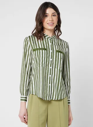 Front Pockets Detail Shirt
