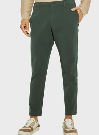 Essential Relaxed Fit Chinos 