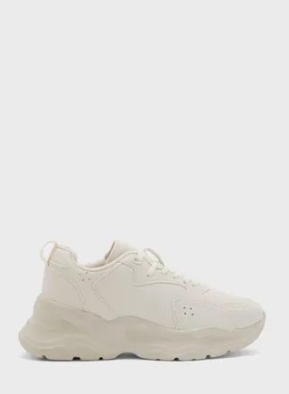 Woman Lace-Up Leather Sneaker