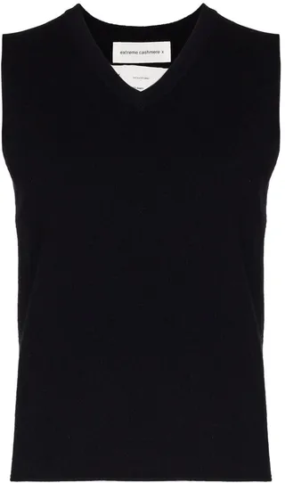 V-neck knitted vest