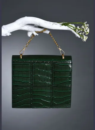 Textured Magnet Lock Sling Bag with Chain Strap