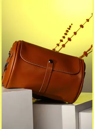 Solid Magnet Lock Hand Bag