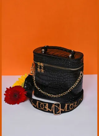 Textured Zip Lock Hand Bag with Chain Strap