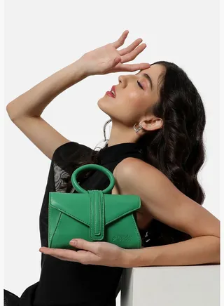 Solid Magnet Lock Hand Bag with Handle detail