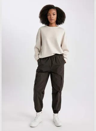 Woman Woven Trousers