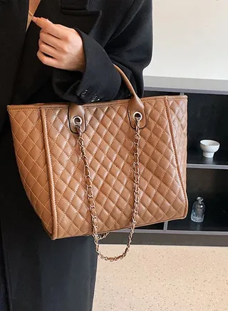 Chain Strap Detail Quilted Tote Bag