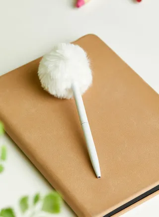 White Pom Pom Pen