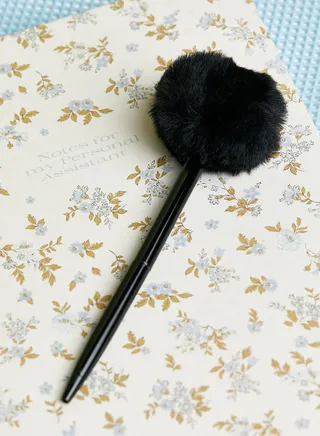 Black Pom Pom Pen