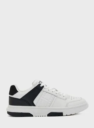 The Brooklyn Low Top Sneakers