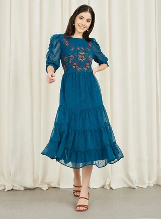Dobby Embroidered Ruched Detail Sleeves Tiered Midi Dress