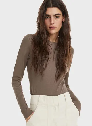 Ribbed Round Neck Top