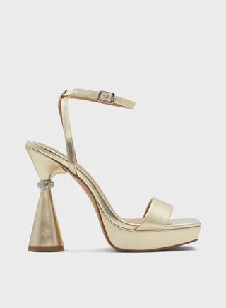 Dreaming Sandals