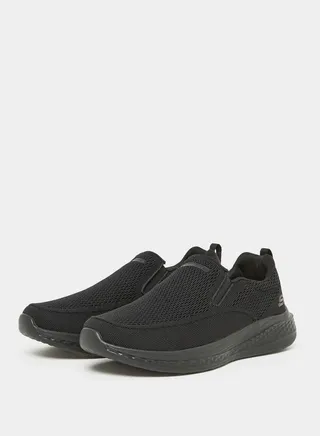 Slade Walking Shoes