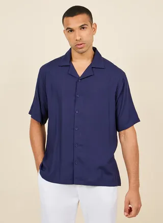 Solid Resort Collar Relaxed Fit Shirt