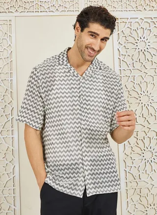 Zig Zag Striped Resort Collar Relaxed Knit Shirt