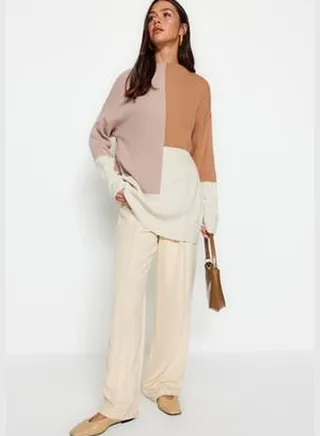 Stone Color Block Stand Up Collar Knitwear Sweater TCTAW22AK0054