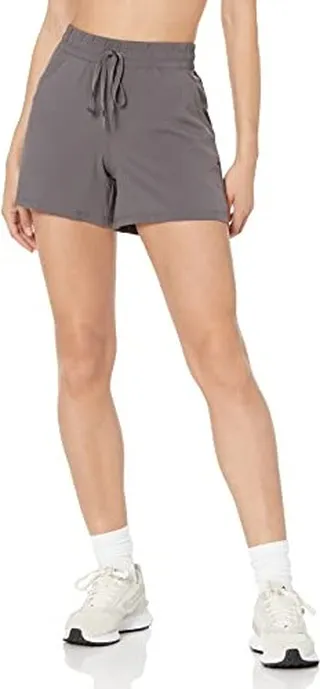 Amazon Essentials Women's Studio Woven Stretch Short