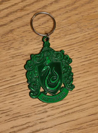 Harry Potter - Slytherin Crest (Metal Keychain