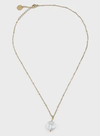 CHIARA PEARL PENDANT GOLD CHAIN NECKLACE
