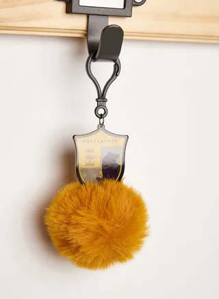 Harry Potter - Hufflepuff Sheild (Pom Pom Keychain