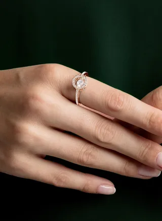 Sparkling Dance Round Ring