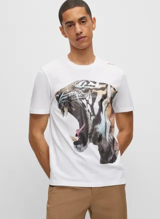Essential Logo T-Shirt