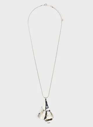 Petal-Pendant Necklace