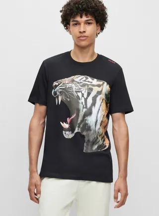 Essential Logo T-Shirt