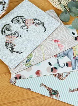 4 Pcs Carnival Placemats Set