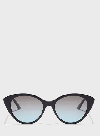 En Vogue Shape Sunglasses