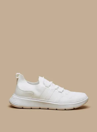 Mens Solid Sports Shoes with Lace-Up Closure