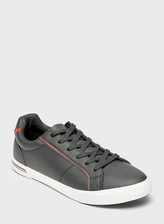 Casual Low Top Sneakers