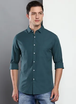 Men's Solid Slim Fit Cotton Casual Shirt with Spread Collar & Full Sleeves.