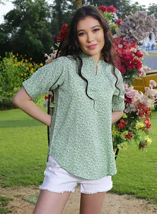 Floral Print Mandarin Collar Top with Short Sleeves