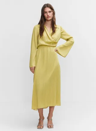 Flared Sleeve Wrap Detail