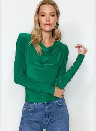 Green Collar Shiny Stretchy Regular Knitted Blouse TWOAW24BZ00444