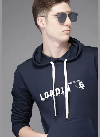 Front Pocket Printed Hoodie
