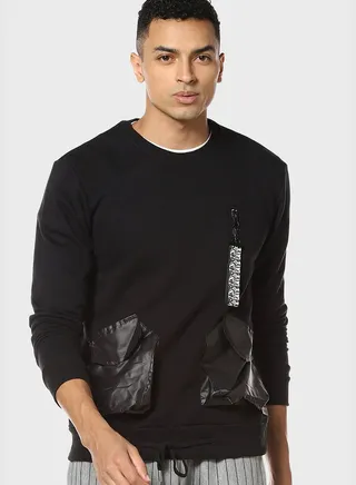 Sweatshirt with side pockets