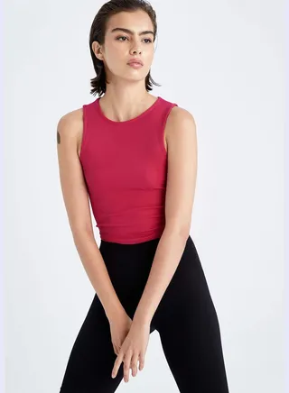 Fitted Sleeveless Crop Vest