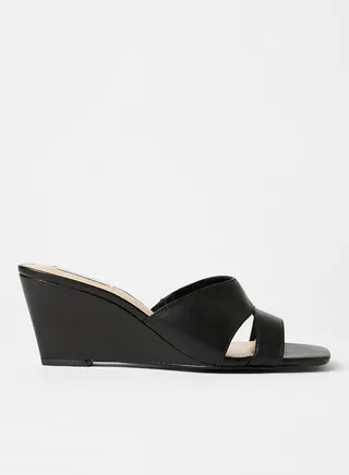 Elessia Wedge Sandals