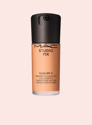 Studio Fix Fluid Foundation Spf 15 - Nc20