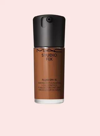 Studio Fix Fluid Foundation Spf 15 - Nw45